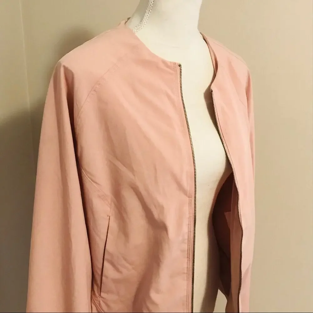 Banana Republic Light Jacket - Picture 2 of 5